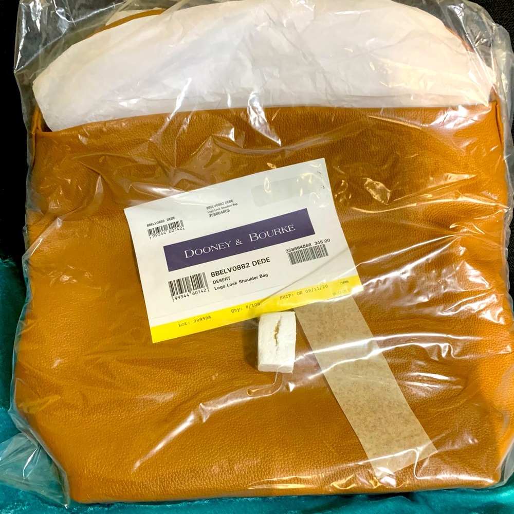 Belvedere Logo Lock Shoulder Bag in Desert